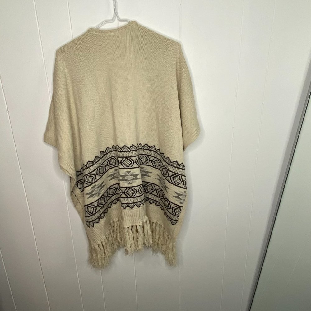 Aztec Poncho - Picture 2 of 2